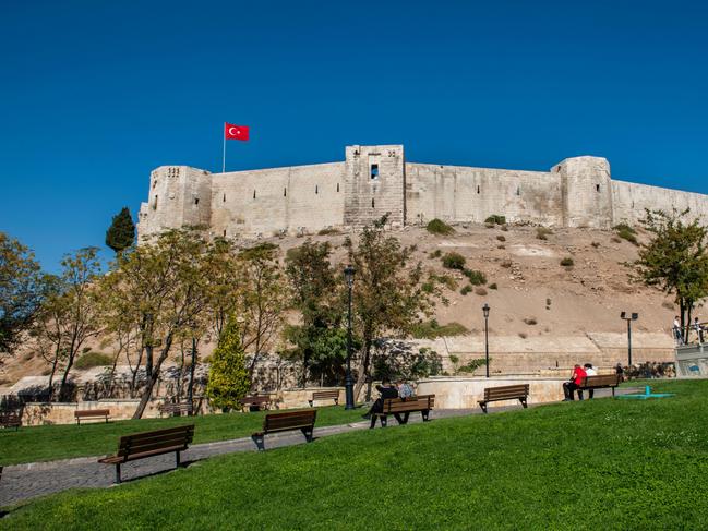 ONE TIME WEB USE FOR NEWS.COM.AU ONLY - FEES APPLY FOR ANY OTHER REUSE - MUST DOWNLOAD FROM ALAMY - 2H3NDCT GAZIANTEP CASTLE (GAZIANTEP KALESi) with blue sky. Gaziantep, Turkey. Picture: Resul Muslu/Alamy