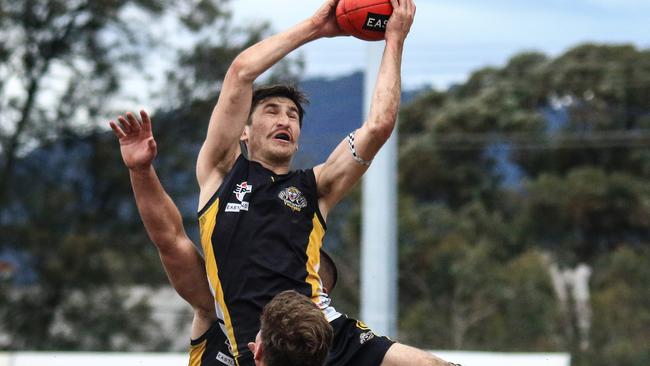 EFNL 2024: Balwyn's Josh Pollocks clunks a spectacular mark in the grand final. Picture: Davis Harrigan