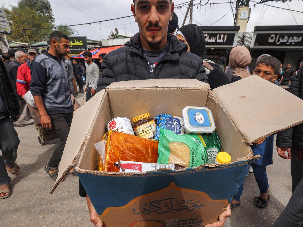 Israeli army launches operation around Gaza hospital
