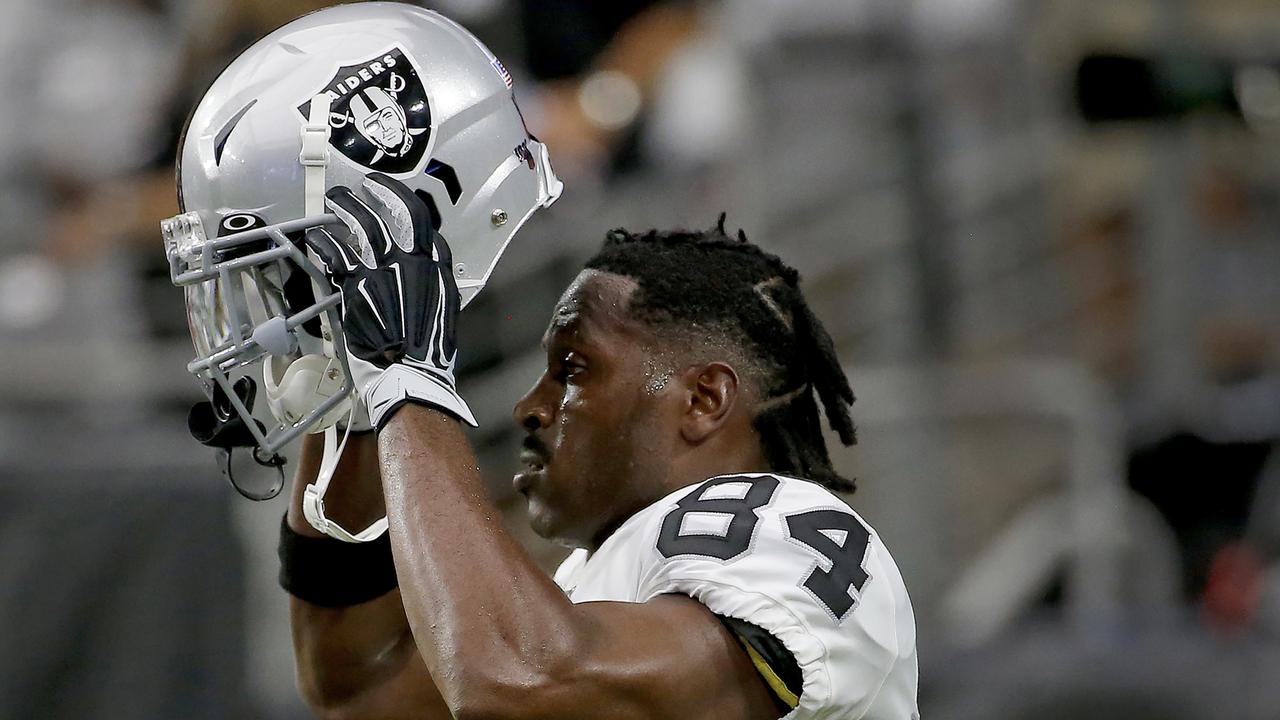 Antonio Brown scores a touchdown as the New England Patriots blow