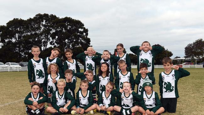 Bell Park Rizun under-9 football team pull their funniest faces.