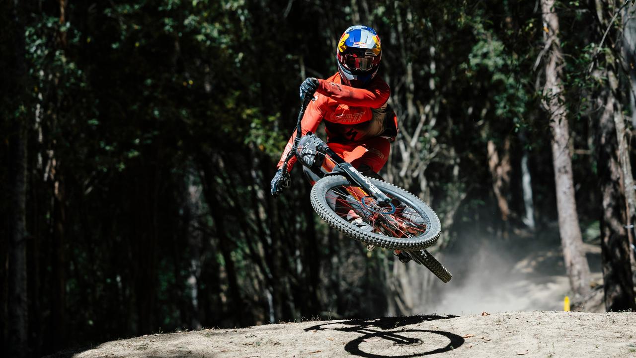 Szymon Godziek performs during  practice at Red Bull Hardline  in Maydena Bike Park,  Australia on February 06,  2025 Picture:  Graeme Murray / Red Bull