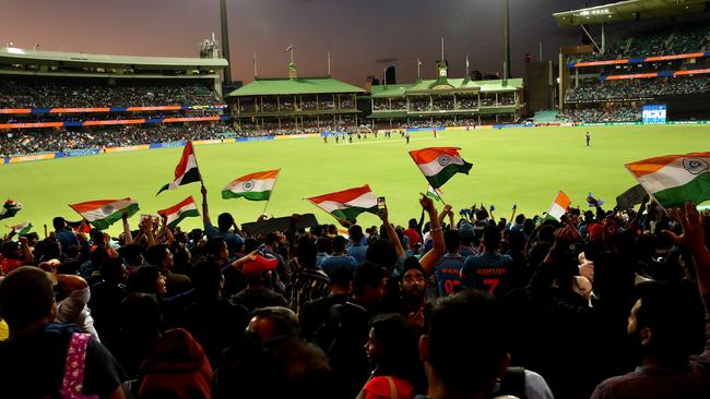 A full house at the SCG for the first time since coronavirus restrictions were imposed. Picture: Phil Hillyard