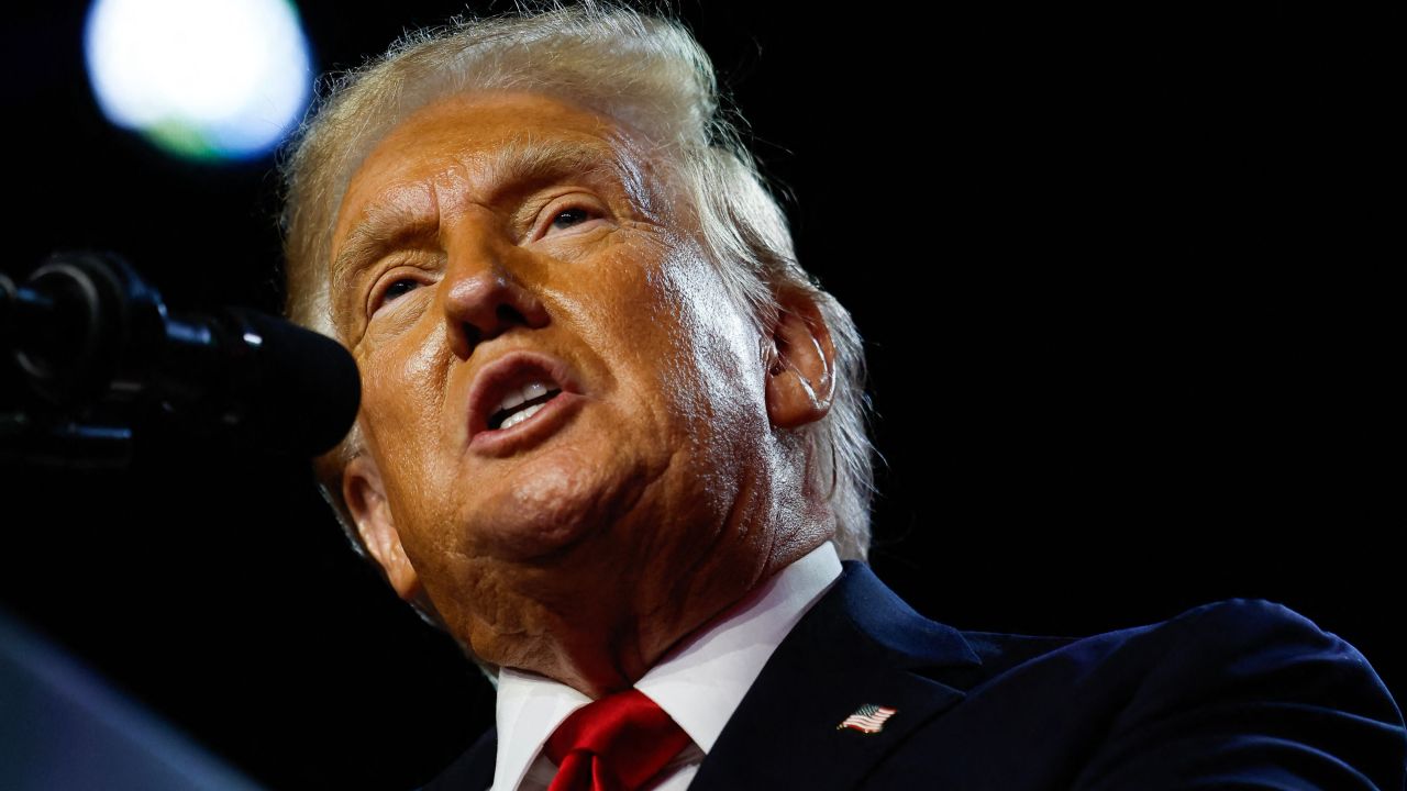 Donald Trump Appears To Confirm Plans To Declare National Emergency And ...