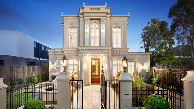 More homes selling for $1 million plus | Herald Sun