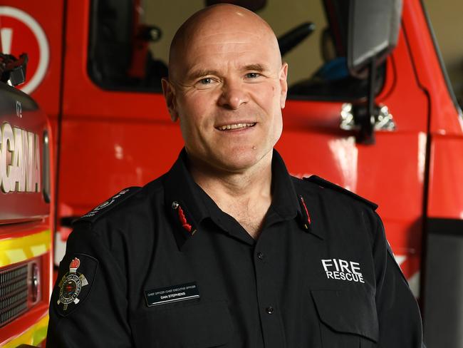 UK firefighter Dan Stephens extends olive branch to union | Herald Sun