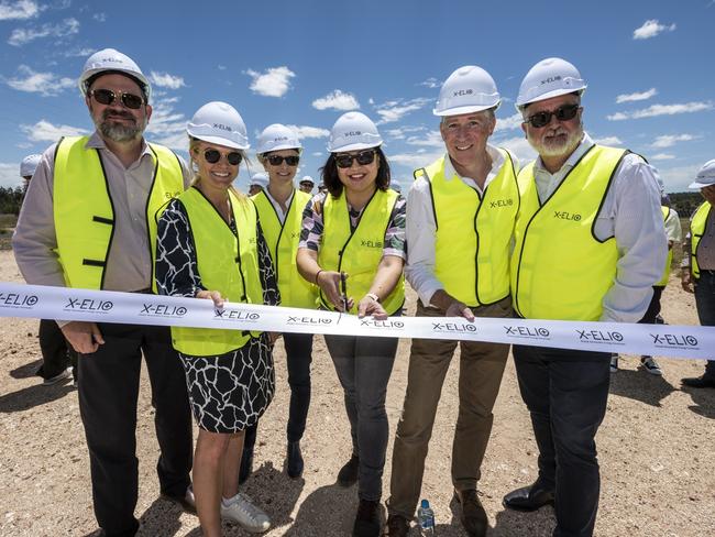 X-ELIO Australia Country Manager Belinda Fan cutting the ribbon alongside offtake partners Salesforce, Zen Energy and Stanwell.