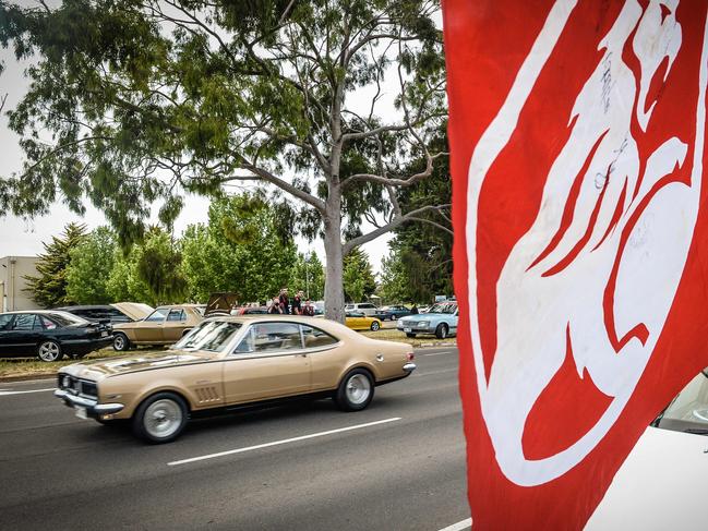 Last Day Holden closure Elizabeth Plant. Fans ex holden workers are here to celebrate 70 years of manufacturing. 20th October 2017.(AAP/ROY VANDERVEGT)