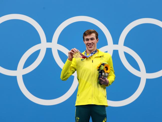 Gold medallist Zac Stubblety-Cook of Team Australia poses with the gold medal for the Men's 200m Breaststroke Final at the Tokyo 2020 Olympic Game (Photo by Tom Pennington/Getty Images)