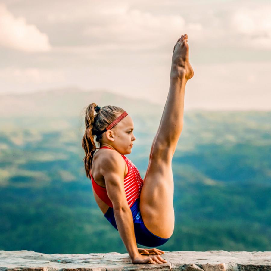 Lyza Brooks Mosier: 10 yo US gymnast stuns social media with 6