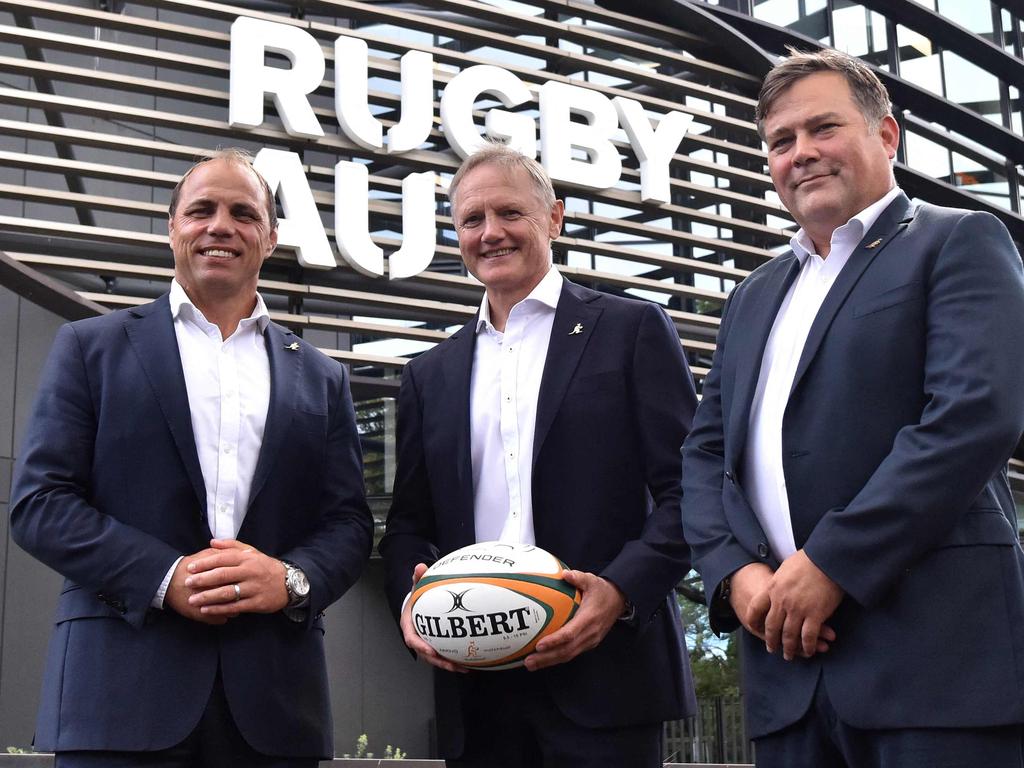 Schmidt with Rugby Australia CEO Phil Waugh (L) and Peter Horne. Picture: Ayush Kumar/AFP