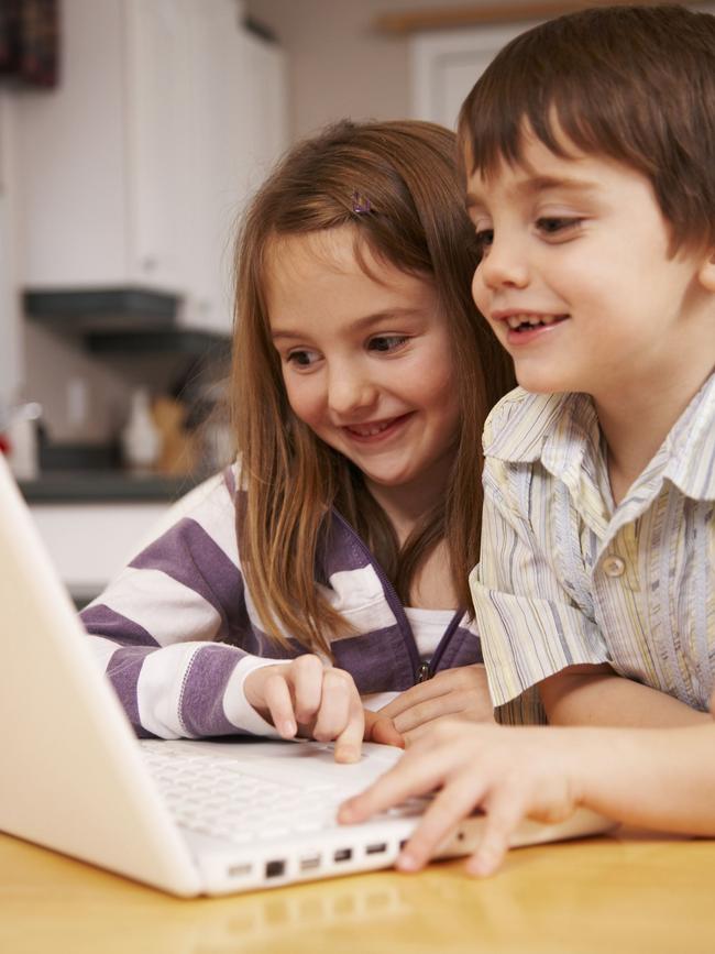 An extra 21,000 internet dongles are being sent to Victorian students for remote learning.