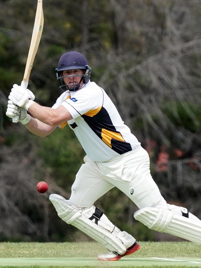 Adam Dudderidge in action for Sunbury United.