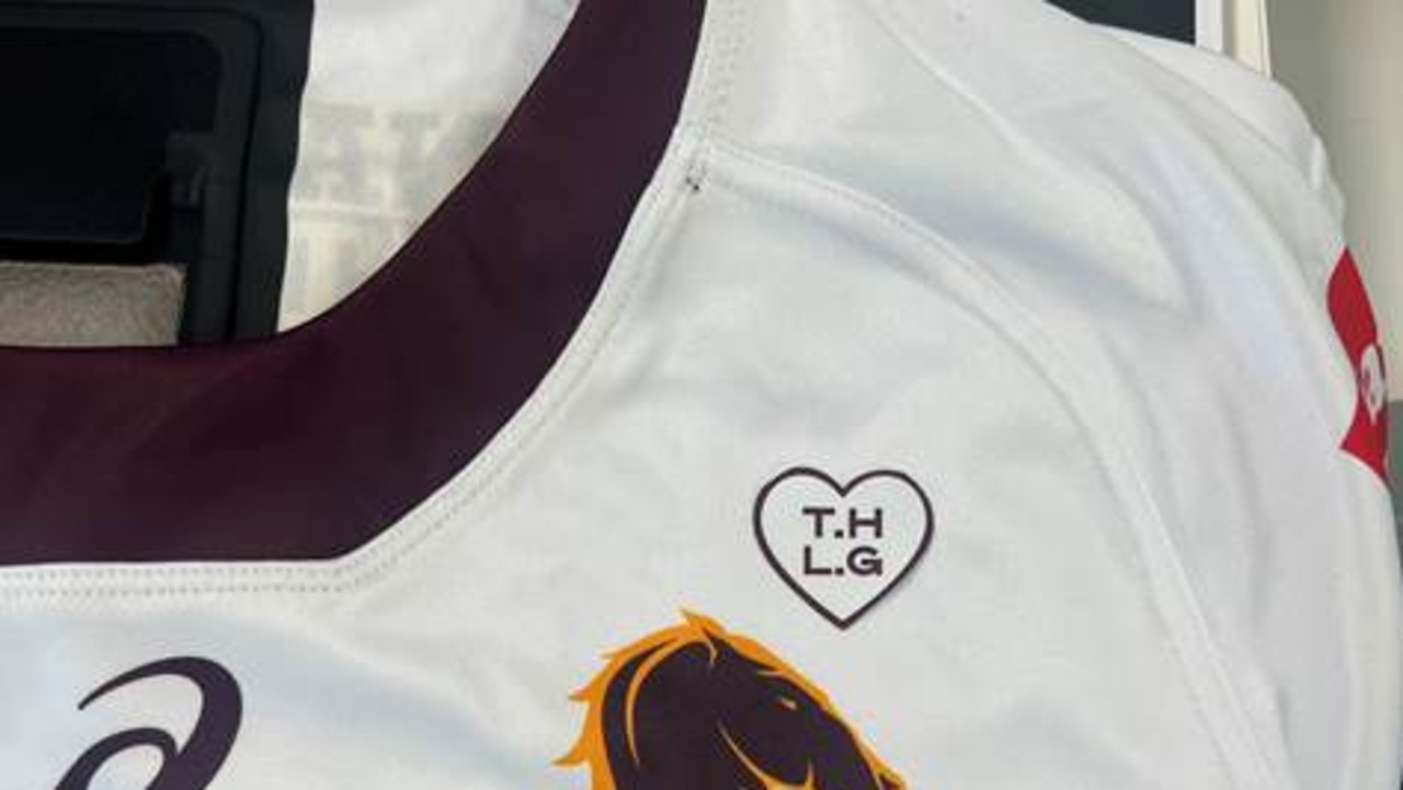 The Broncos NRLW team will wear the initials of Toni Hunt and Lavinia Gould on their jerseys for the rest of the season.