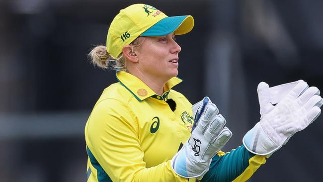 MELBOURNE, AUSTRALIA - OCTOBER 12: Alyssa Healy of Australia during game two of the womens One Day International series between Australia and the West Indies at Junction Oval on October 12, 2023 in Melbourne, Australia. (Photo by Asanka Ratnayake/Getty Images)