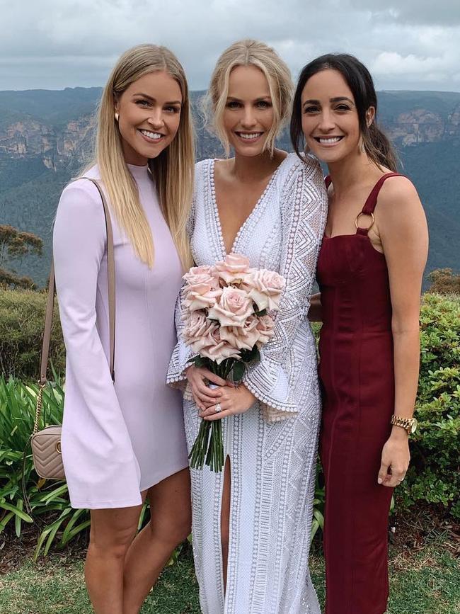 Former Miss Universe Australia Renae Ayris and media personality Abbey Gelmi. Picture: Instagram/@renaeayris