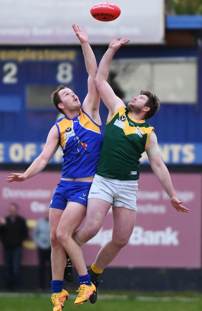 Eltham Collegians take on Bulleen Templestowe this year in VAFA Division 2.