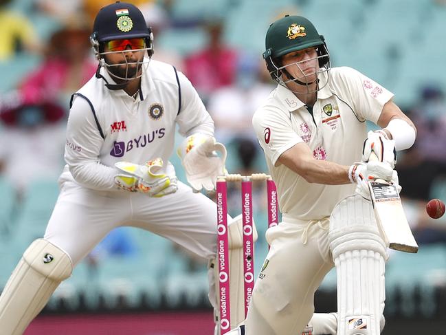 Australia's Steve Smith going for late runs in the innings during Day 2 of the Test match between Australia and India at the SCG. Picture. Phil Hillyard