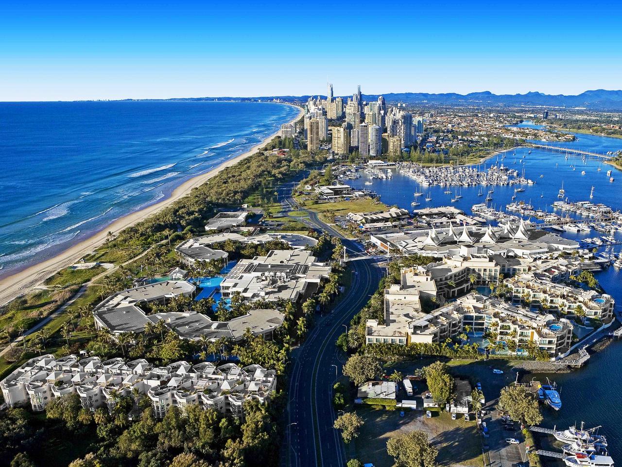 Review the Grand Mirage Resort Picture of the Sheraton Mirage Gold Coast on Main Beach.