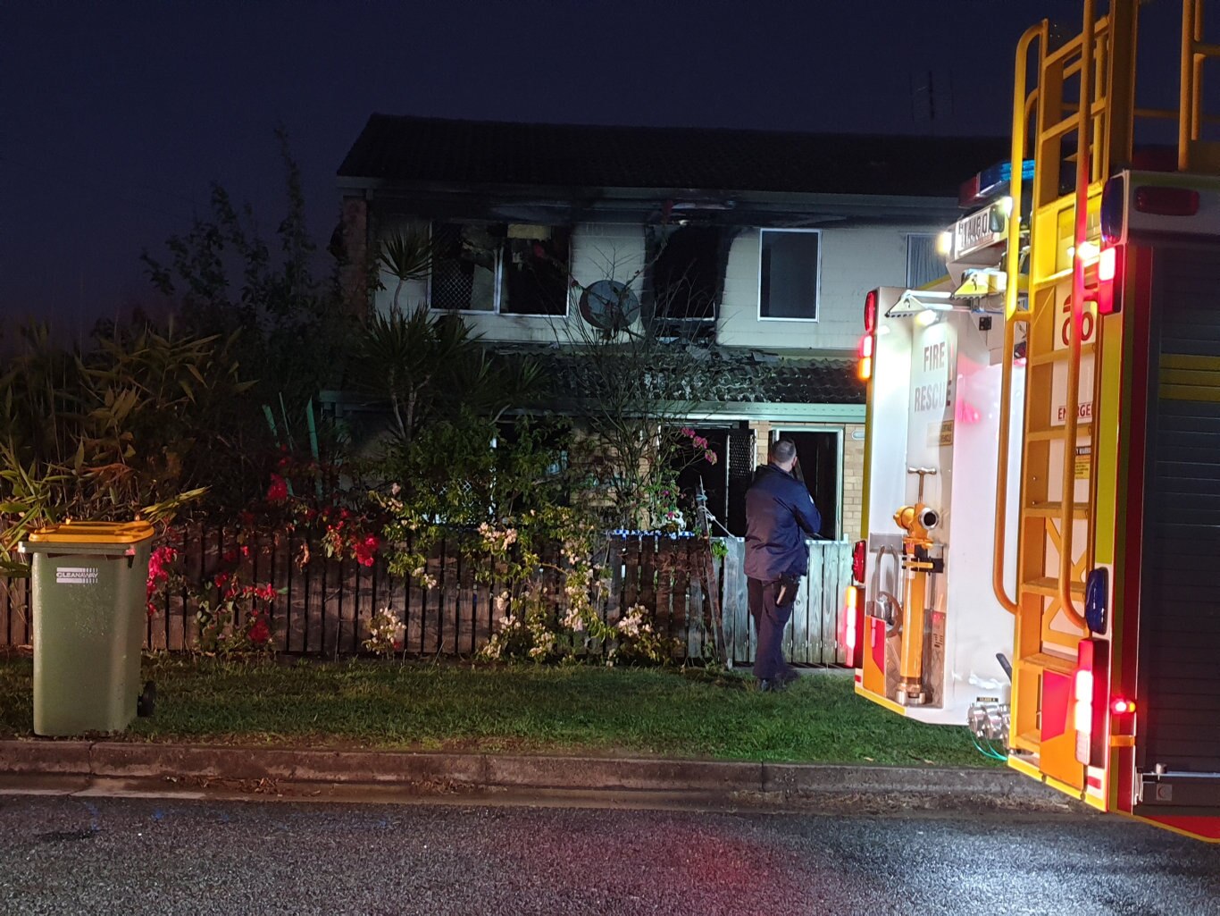 A Gympie unit was gutted by fire in the early hours of Tuesday morning.