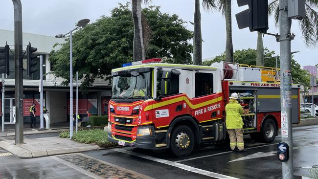 The east bound lane of Victoria St near Sydney St was closed to traffic following a crash in the Mackay CBD. Photo: Fergus Gregg