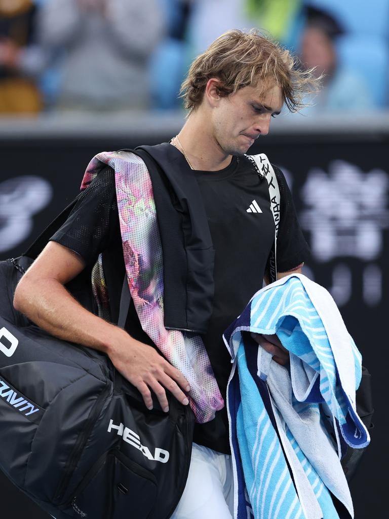 Alexander Zverev exits the Aussie Open. Photo by Clive Brunskill/Getty Images.