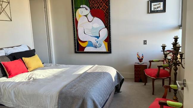 A Pyrmont share house has a room available for $1000 per week and another for $825.