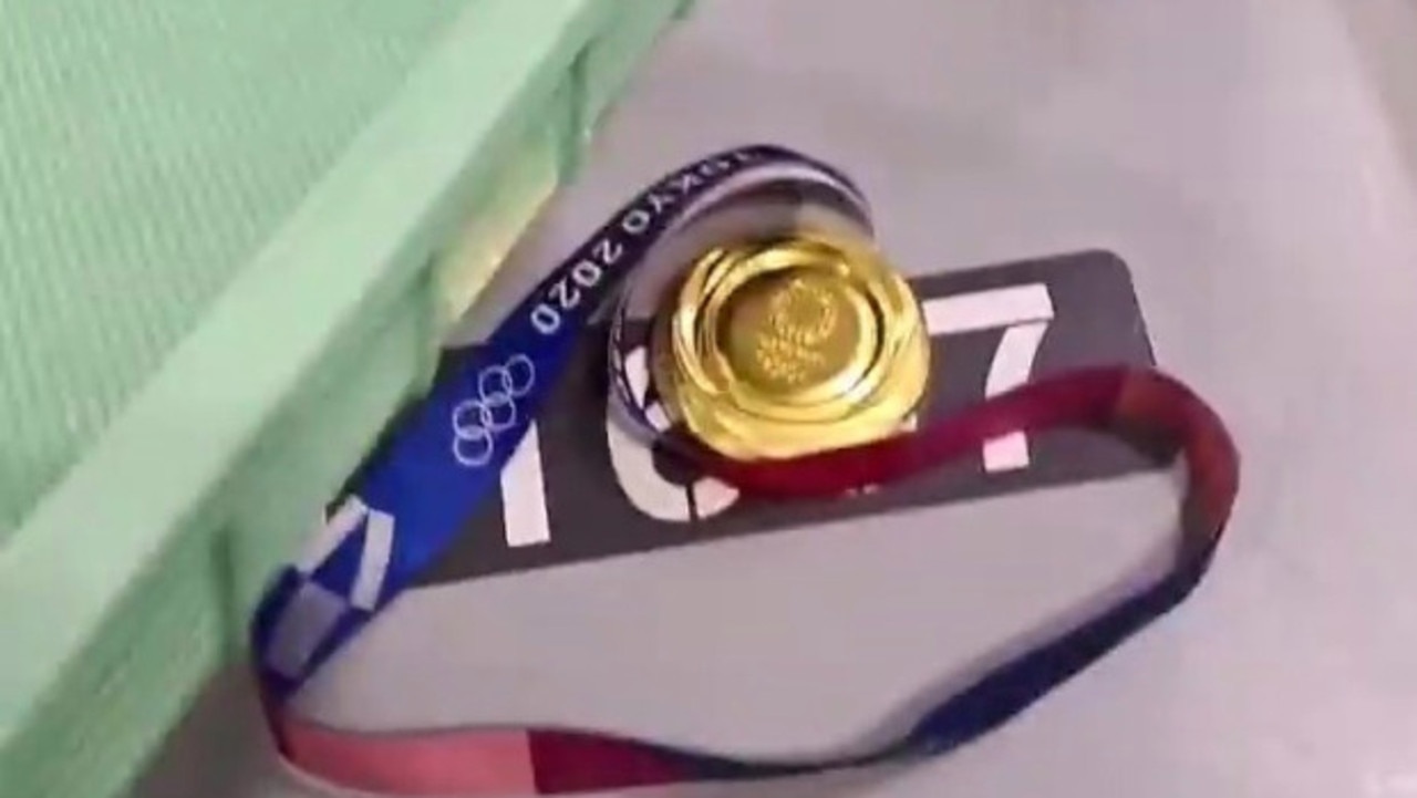 Gianmarco Tamberi had to declare his gold medal at airport customs after it set off the medal detector. Picture: Instagram @gianmarcotamberi