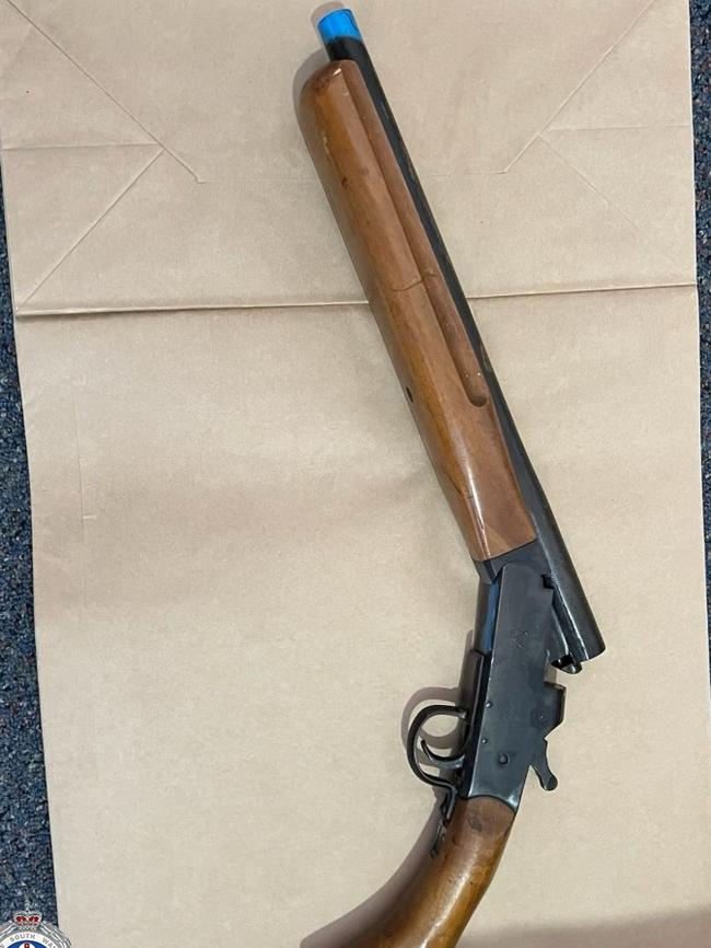 The shotgun believed to be the one used in the alleged attempted robbery. Picture: NSW Police.