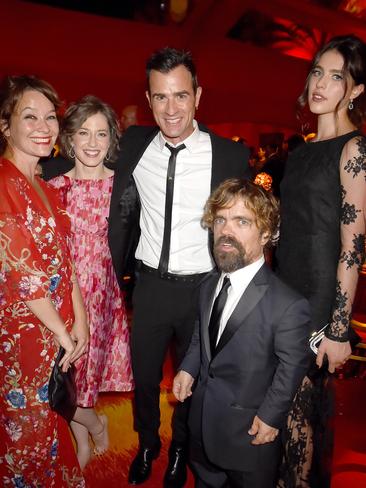 Justin Theroux went to the HBO afterparty minus new wife Jennifer Aniston. Pictured here with Erica Schmidt, Carrie Coon, Game of Throne’s Peter Dinklage, and Margaret Qualley. Picture: Jeff Kravitz/FilmMagic/Getty Images