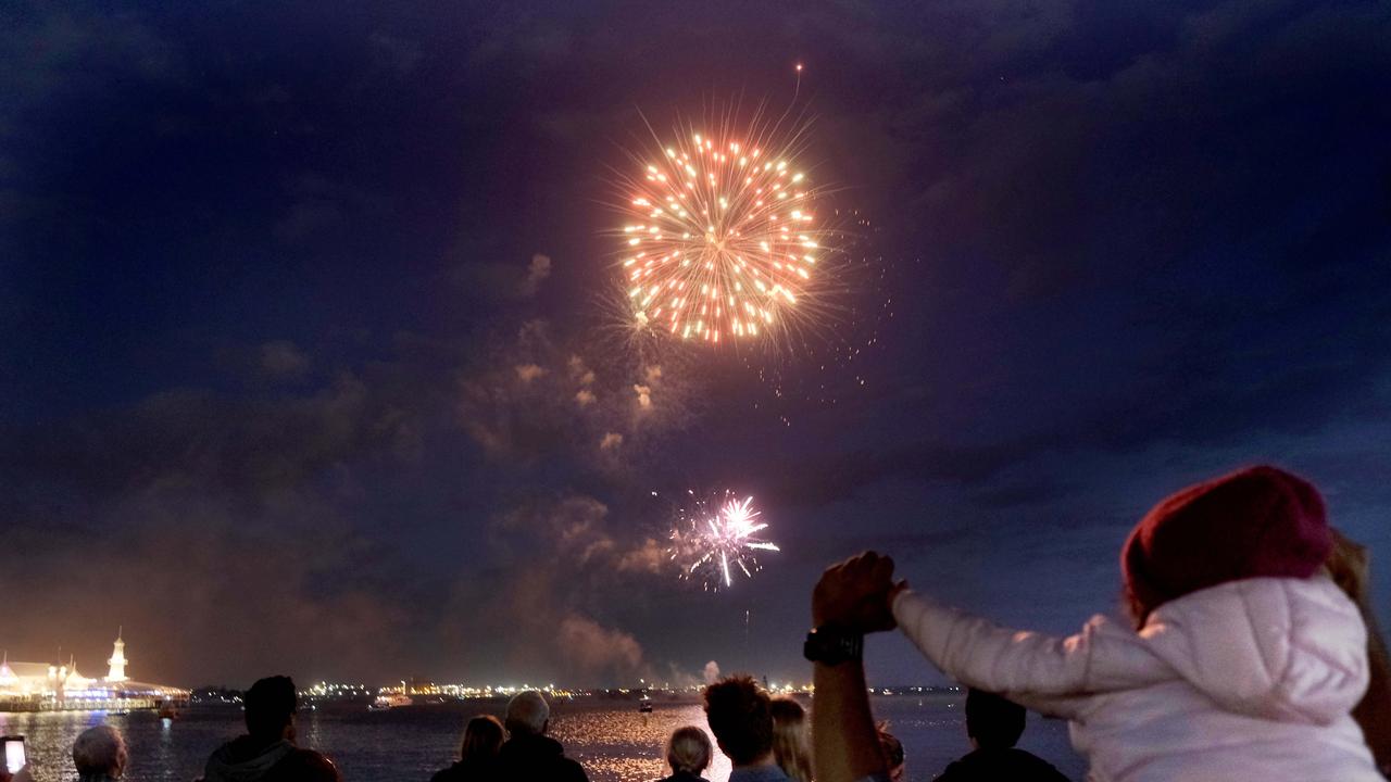 Geelong New Year’s Eve fireworks: pictures, photos | Geelong Advertiser