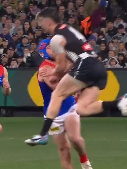 Maynard’s hit on Brayshaw lit up the footy world. Photo: Fox Sports