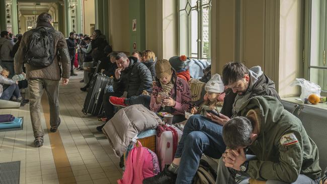 Refugees arrive at Przemysl Glowny Station, Poland after their long journey from Ukraine. 27 February 2022. Photo By Annabel Moeller