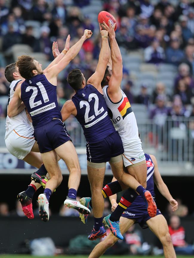 Taylor Walker takes a strong grab. On his return to the Crows, he only had 11 disposals. Picture: Paul Kane/Getty Images