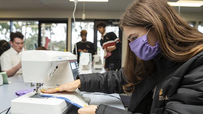 Students aged 12 years and older will need to wear a face mask to school. Picture: NCA NewsWire / Daniel Pockett.