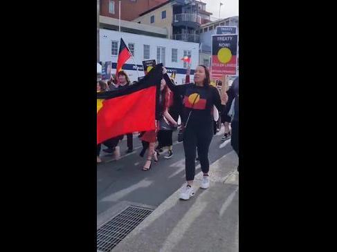 Hundreds march through Hobart for treaty