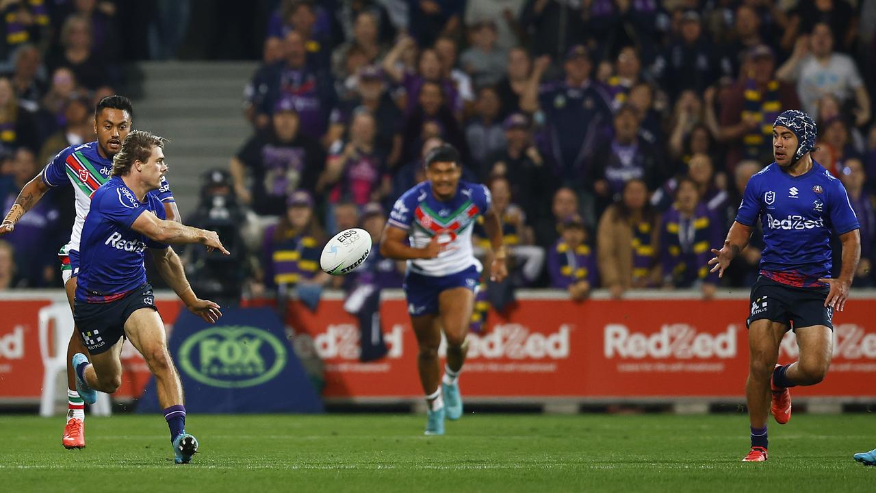 Ryan Papenhuyzen sets up teammate Jahrome Hughes. Picture: Daniel Pockett/Getty Images