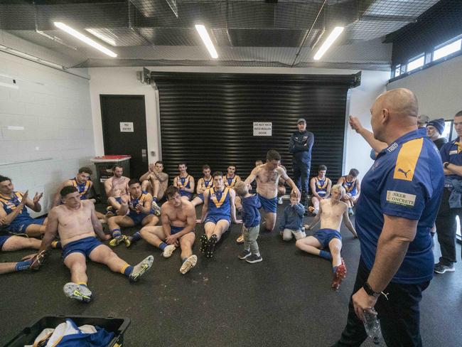 Cranbourne coach Steve O’Brien speaks to his players after their qualifying final win on Saturday. Picture: Valeriu Campan