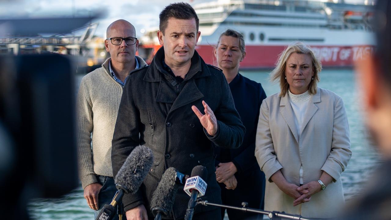 ‘Precipice of chaos’: How leadership showdown could trigger snap poll
