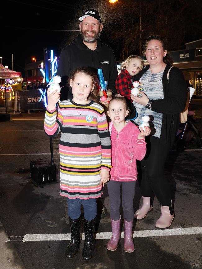 MELBOURNE, AUSTRALIA - JULY 26 2024 Simon, Tara, Huxley, Kailey and Aubree Attend the Gippsland SnowFest held in Warragul. Picture: Brendan Beckett