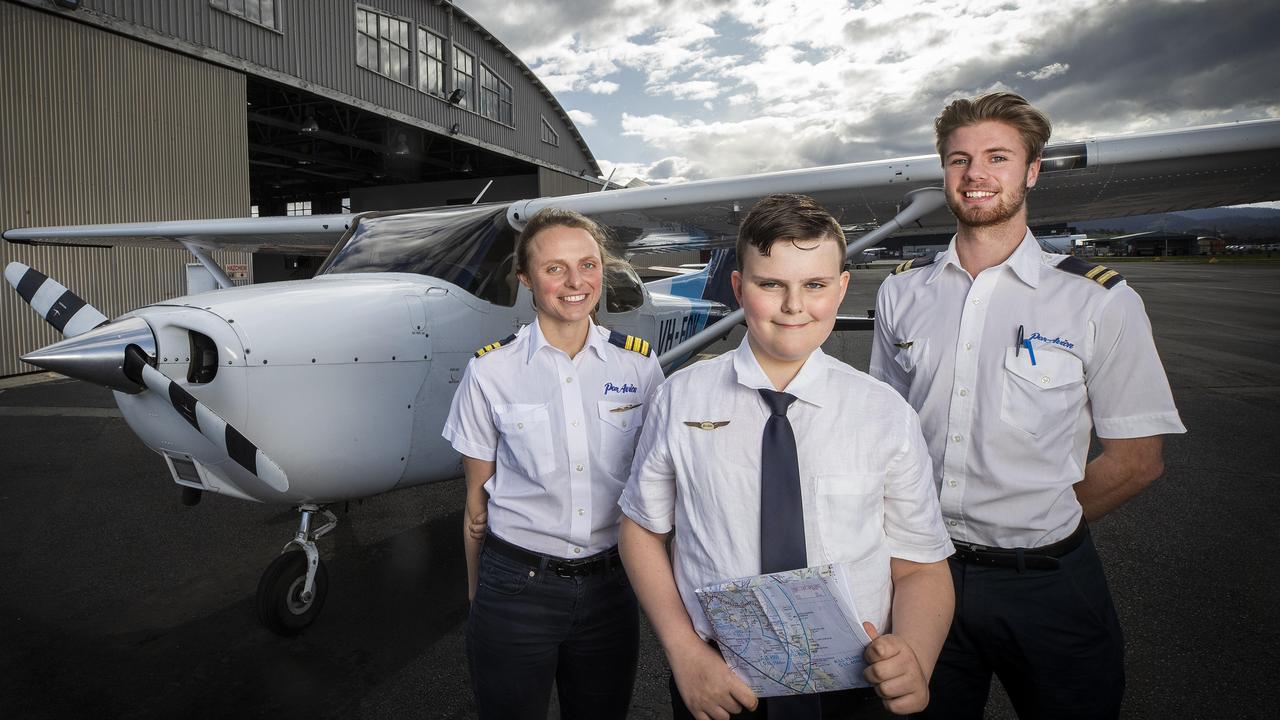 Leo Resvanis flying planes at just 11 years old | The Mercury