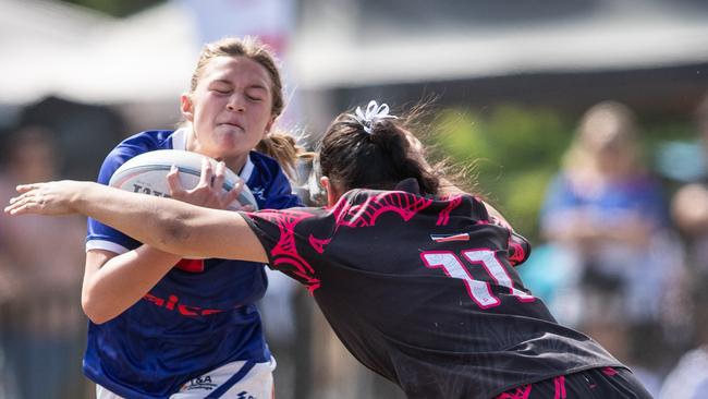 Two age groups were played in the girls Sevens tournament.