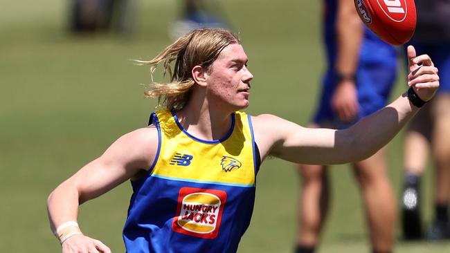 PERTH, AUSTRALIA - NOVEMBER 11: Harley Reid of the Eagles runs thru a drill during a West Coast Eagles AFL training session at Mineral Resources Park on November 11, 2024 in Perth, Australia. (Photo by Paul Kane/Getty Images)