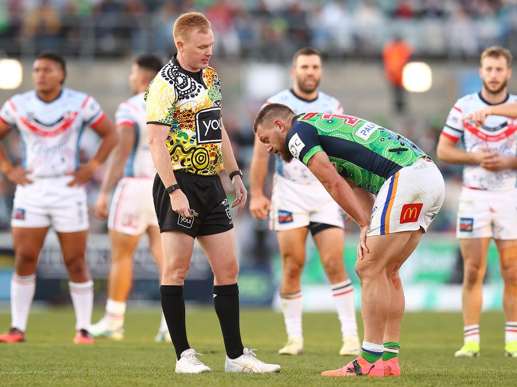 Todd Smith told Elliott Whitehead to stand up or he wouldn’t talk. Picture: Mark Nolan/Getty Images