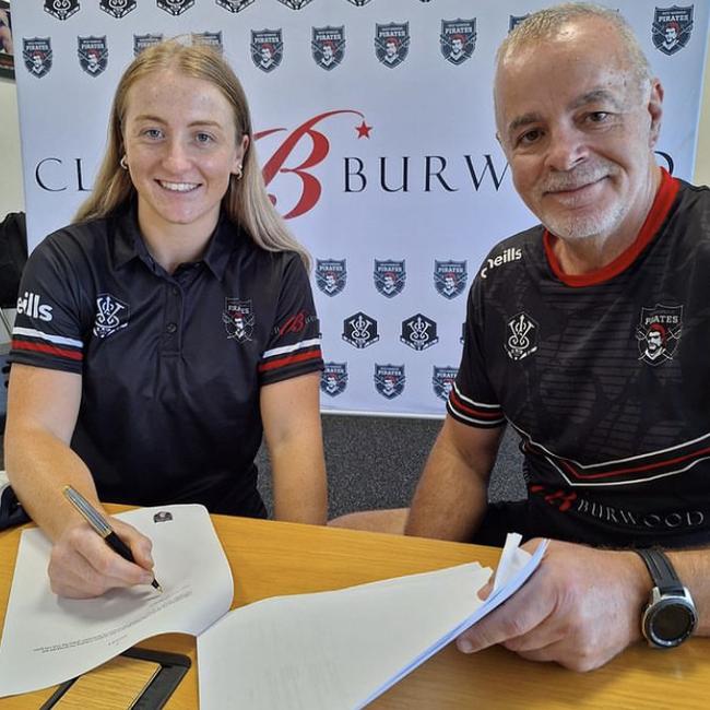 Maddison Brooke signing her contract with West Harbour.