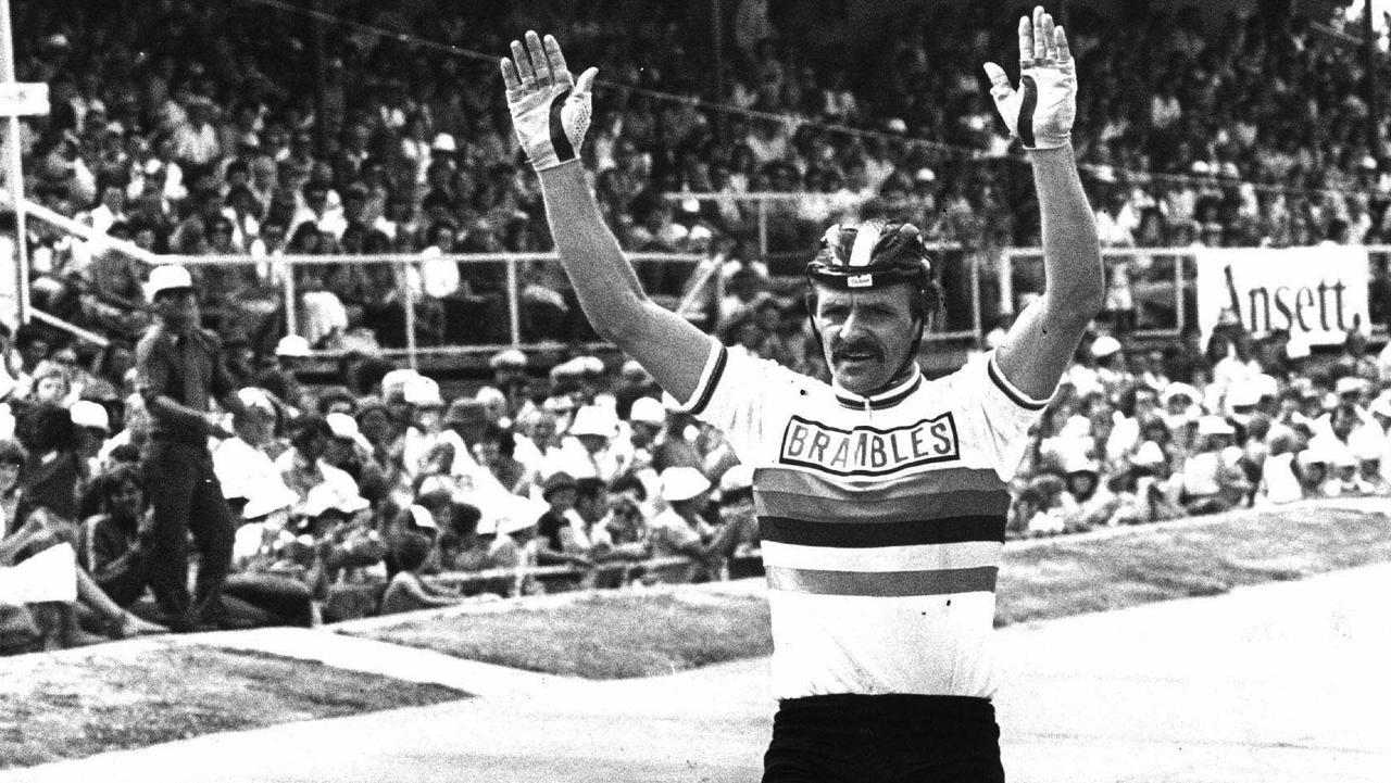 JULY 27, 2004: Copy pic of Danny Clark after winning the Latrobe Wheel, December 26, 1981. SUPPLIED PIC - sport cycling athlete #### MUST FILE GRAHAME LONG ####