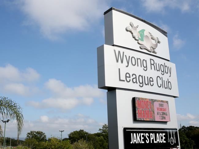 Wyong Leagues has diversified beyond rugby to include bowls, golf, soccer and now basketball. (AAP Image/Sue Graham)