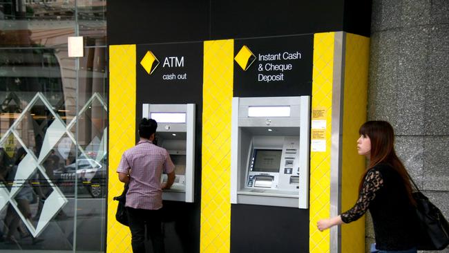 The Commonwealth Bank is taking nearly three weeks to pass on interest rate cuts to borrowers.