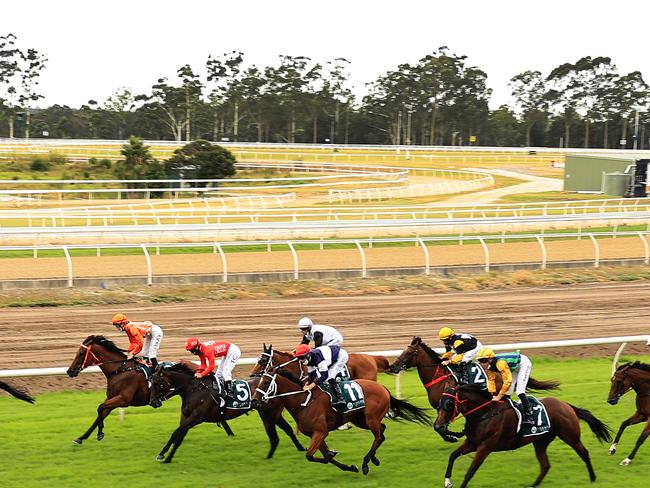 SYDNEY, AUSTRALIA - JANUARY 26: Rachel King on Marway (L), wins race 5 the Vinery Stud Handicap during Australia Day at Warwick Farm Racecourse on January 26, 2021 in Sydney, Australia. (Photo by Mark Evans/Getty Images)