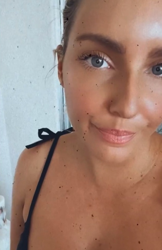 Aussie social media star Kelly McCarren was excited to unbox her ‘beachy’ jumpsuit. Picture: Instagram